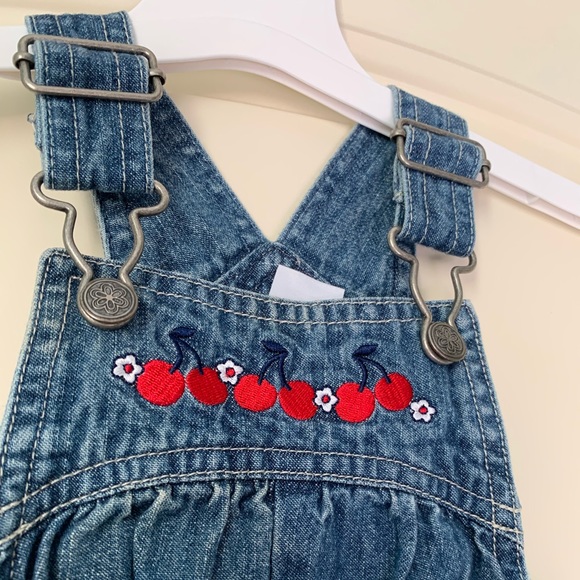 Adorable coveralls - Picture 2 of 6